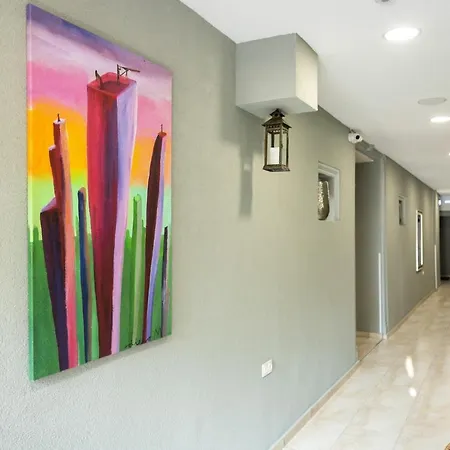 R&m * Olympiakí Aktí