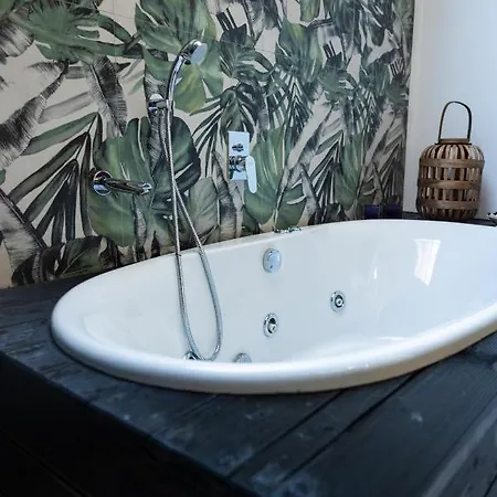 R&m Olympiakí Aktí