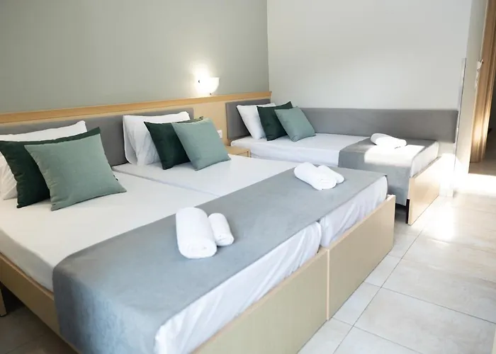 R&m * Olympiakí Aktí