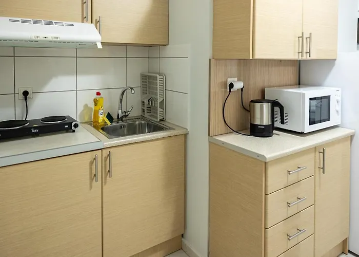 R&m Hotel Olympiakí Aktí